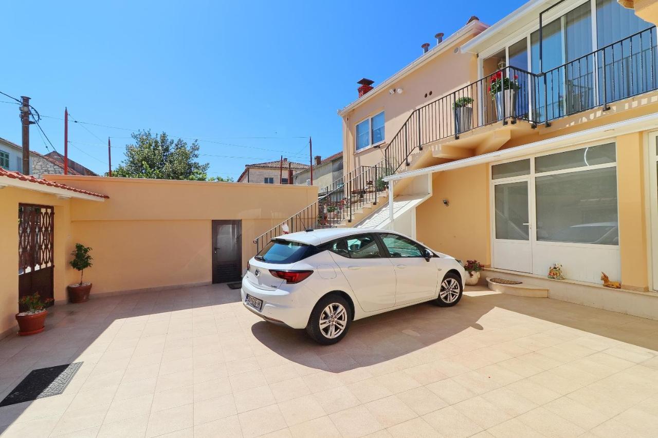 Sunshine Apartment Doda Vela Luka Ngoại thất bức ảnh